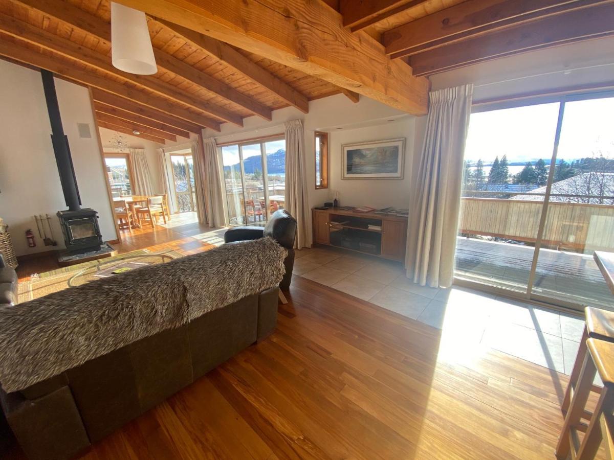 Glacier Rock Lakeview House เลคเทคาโป ภายนอก รูปภาพ