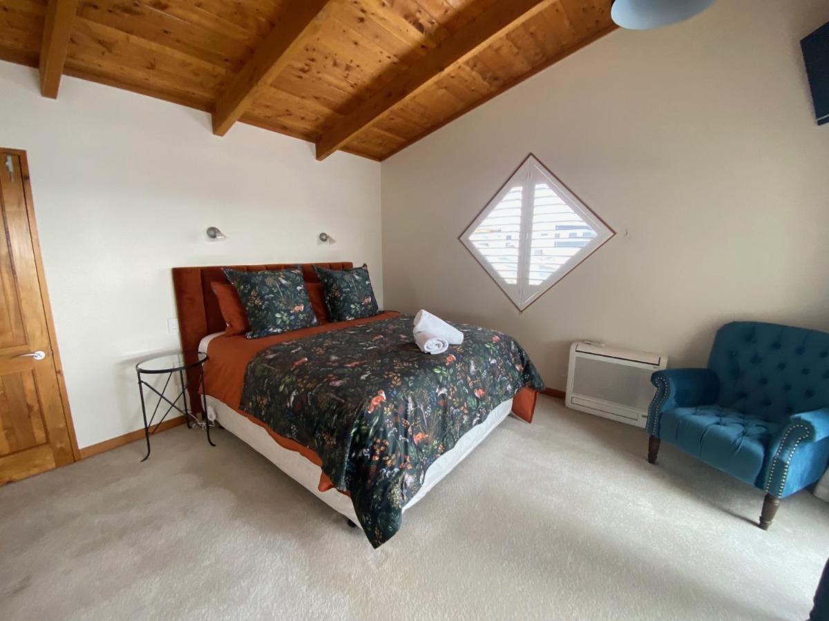 Glacier Rock Lakeview House เลคเทคาโป ภายนอก รูปภาพ